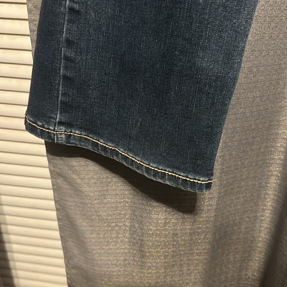 Women wrangle jeans - Picture 8 of 10
